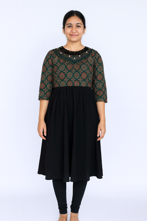 Dual Tone Jewelle neck Kurti Top | Black & Green