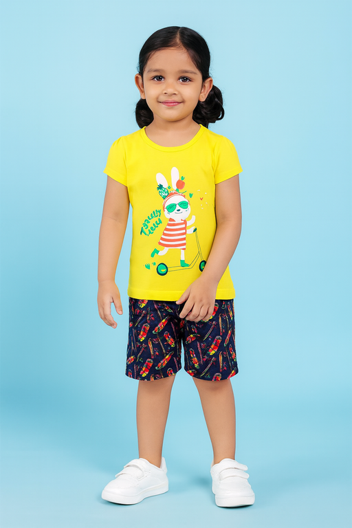 Story Kids| Girls T-shirt and shorts set | Short Sleeve | Yellow