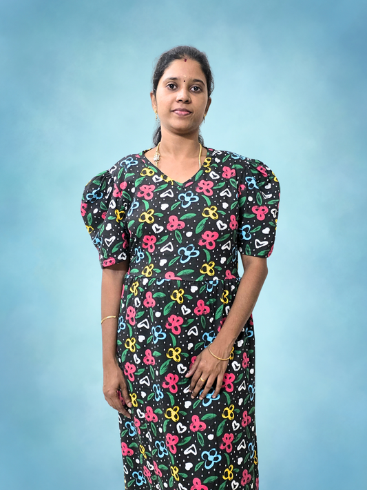 Puff sleeve | Non-Feeding Maxi | Black Flower